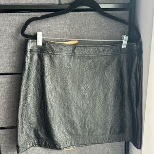 Leith crinkle patent leather mini skirt XL